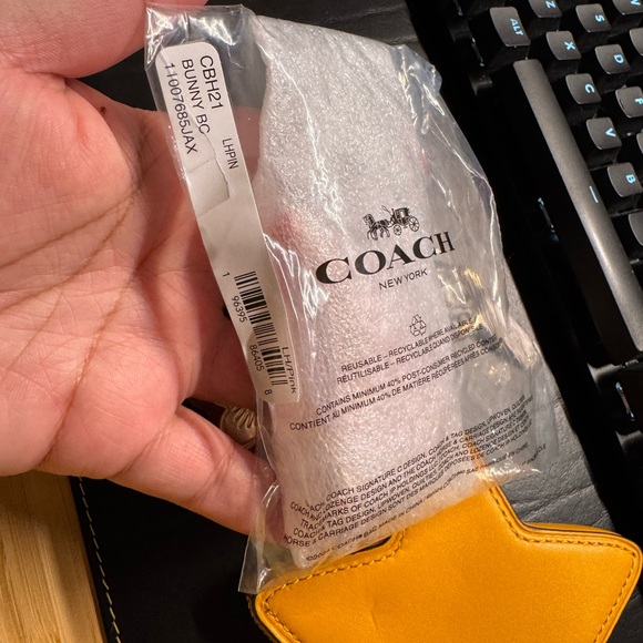 Coach Bunny Bag Charm CBH21 - Picture 2 of 4